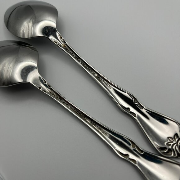 Oneida ARBOR‎ ROSE TRUE ROSE 1881 Rogers Stainless Flatware TWO Teaspoons Spoons - Picture 7 of 9